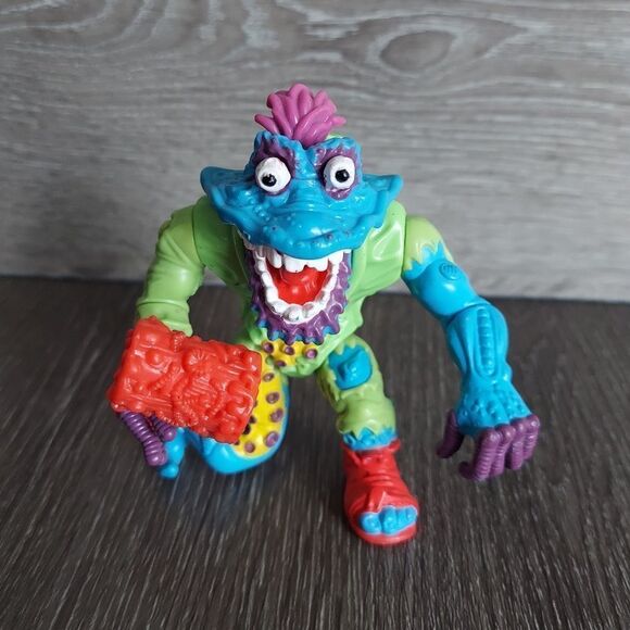 TMNT Teenage Mutant Ninja Turtles WYRM Action Figure Playmates 1991 - Picture 1 of 5